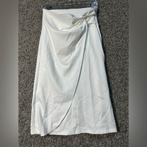 NWT Ruched Midi High Waist Skirt Size Small - Picture 2 of 6